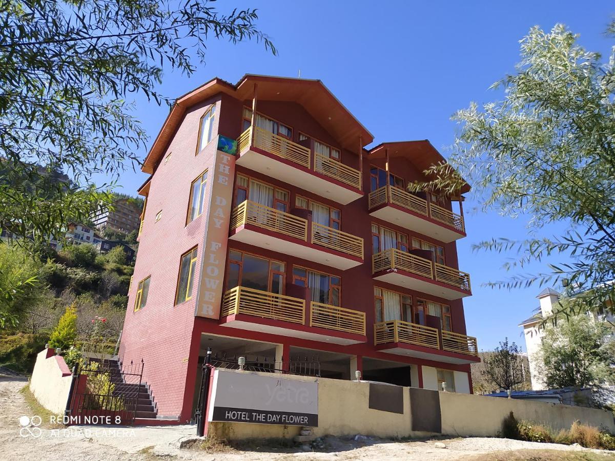 Mareema The Day Flower Hotel - Manali (Himachal Pradesh) — Photos 1